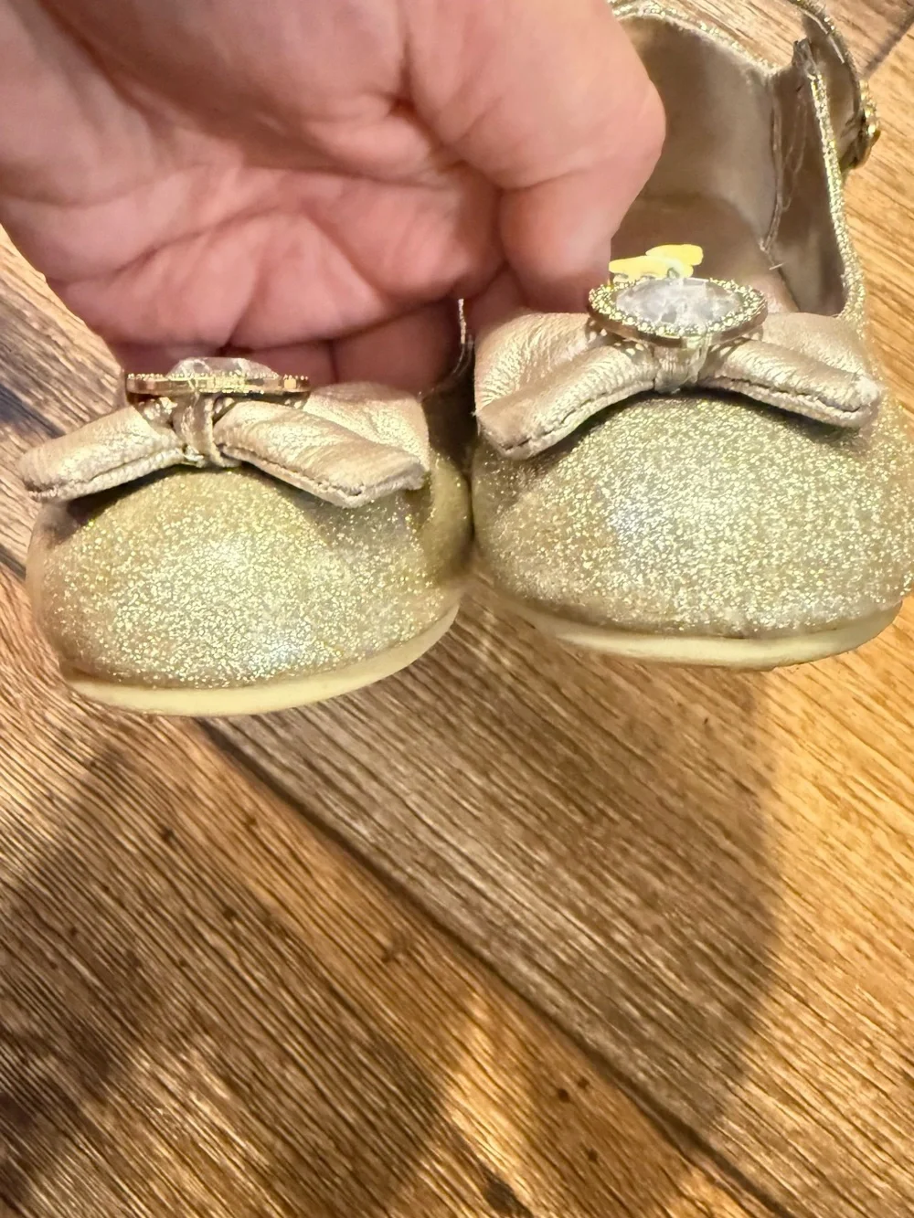 Disney Girls Gold Glitter Mary Jane Shoes with Heart Gem buckle size: 11